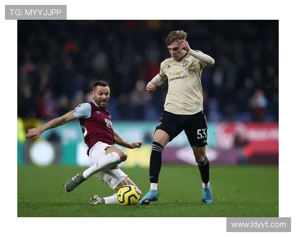 伯恩利与曼联历史交锋记录分析及战绩回顾